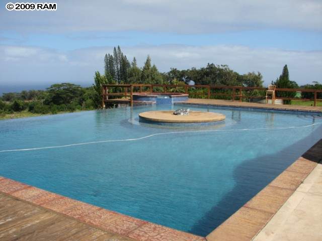 830 W Kuiaha Road.jpg