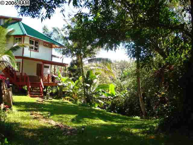 633 Ulaena Loop.jpg