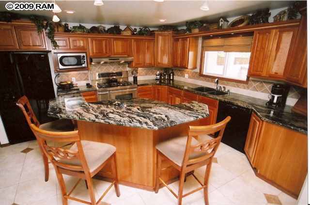 176 River Road.jpg