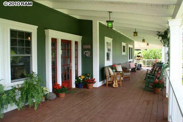 2456 Kaupalalua Road.jpg