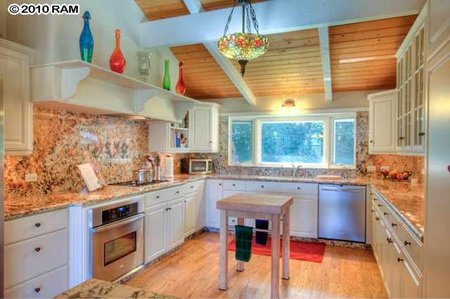 610 Kaupakalua Road.jpg
