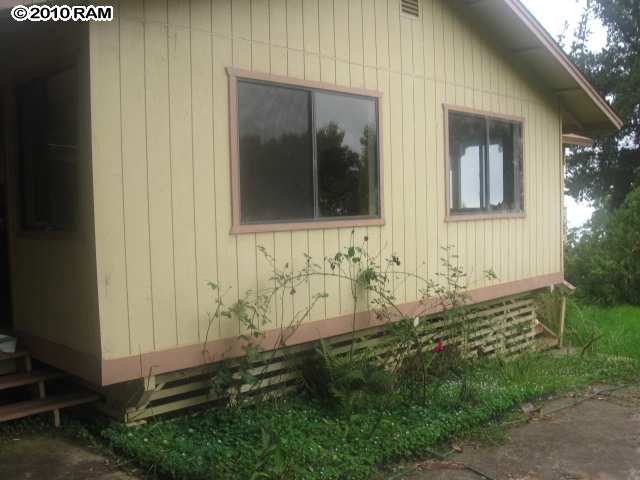 17383 Haleakala Highway.jpg